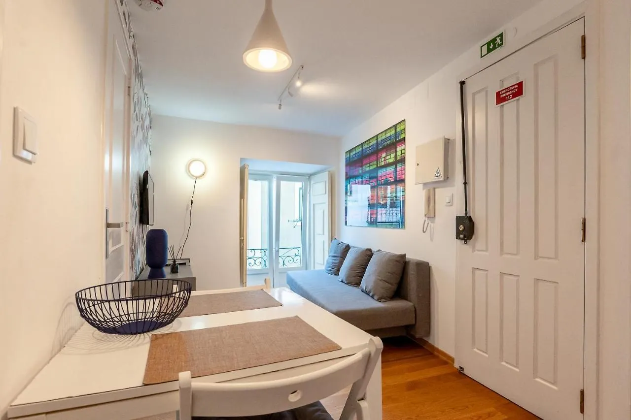 Contemporary Apartment In Chiado 3 Lissabon Portugal
