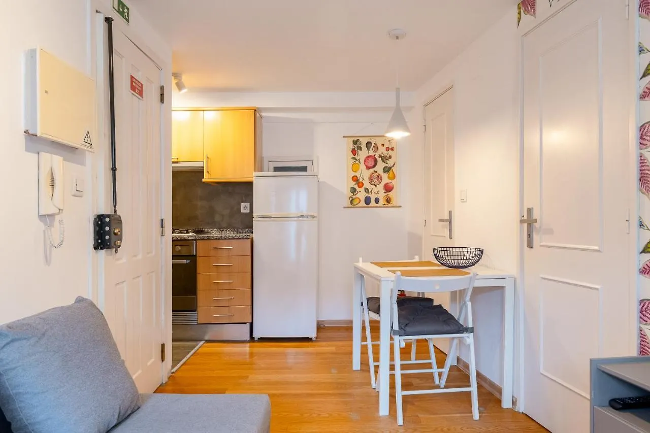 Contemporary Apartment In Chiado 3 Lissabon