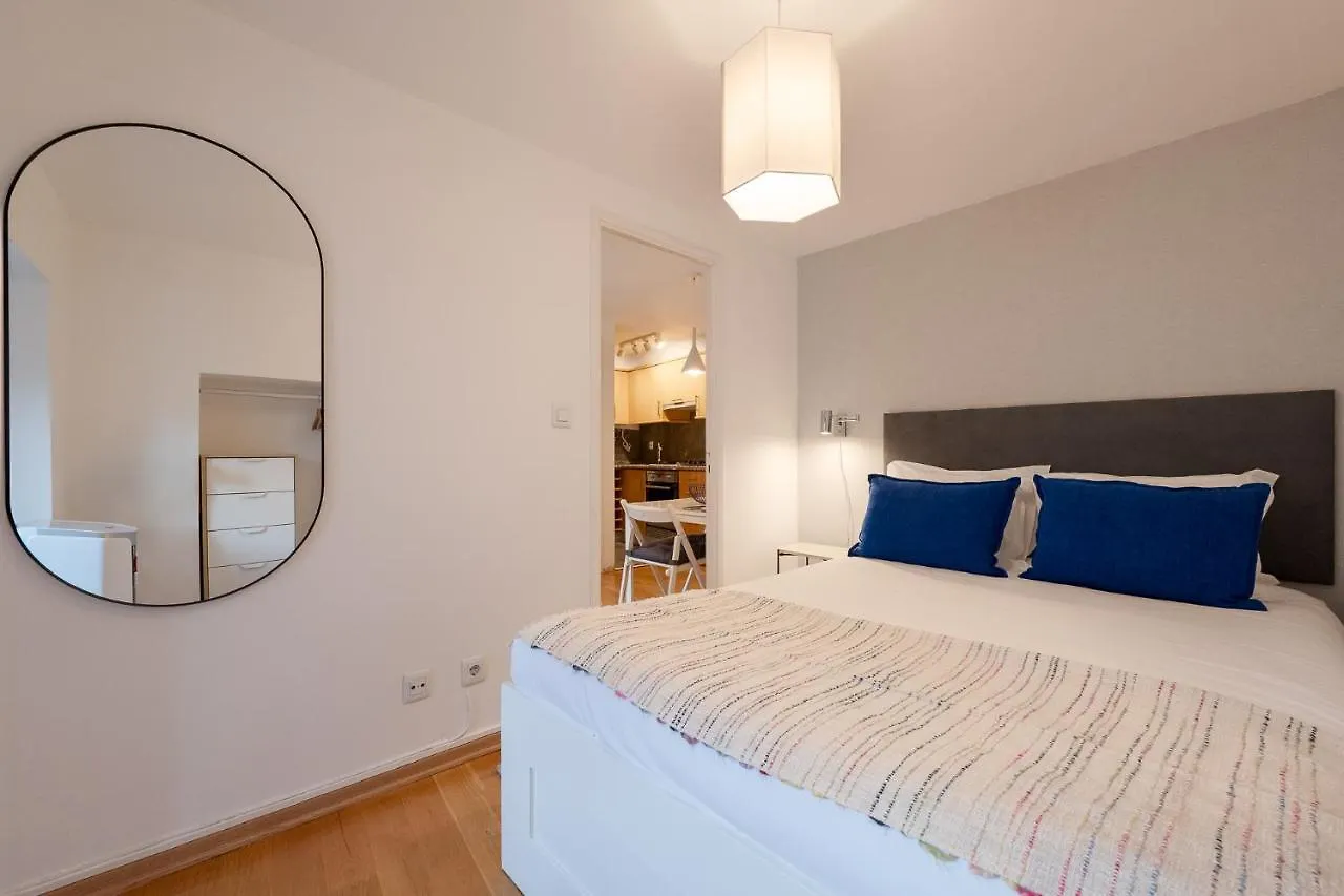 Contemporary Apartment In Chiado 3 Lissabon