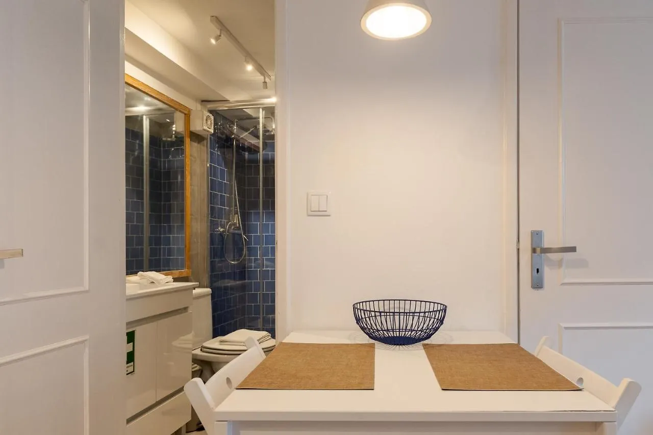 Contemporary Apartment In Chiado 3 Lissabon 0*,