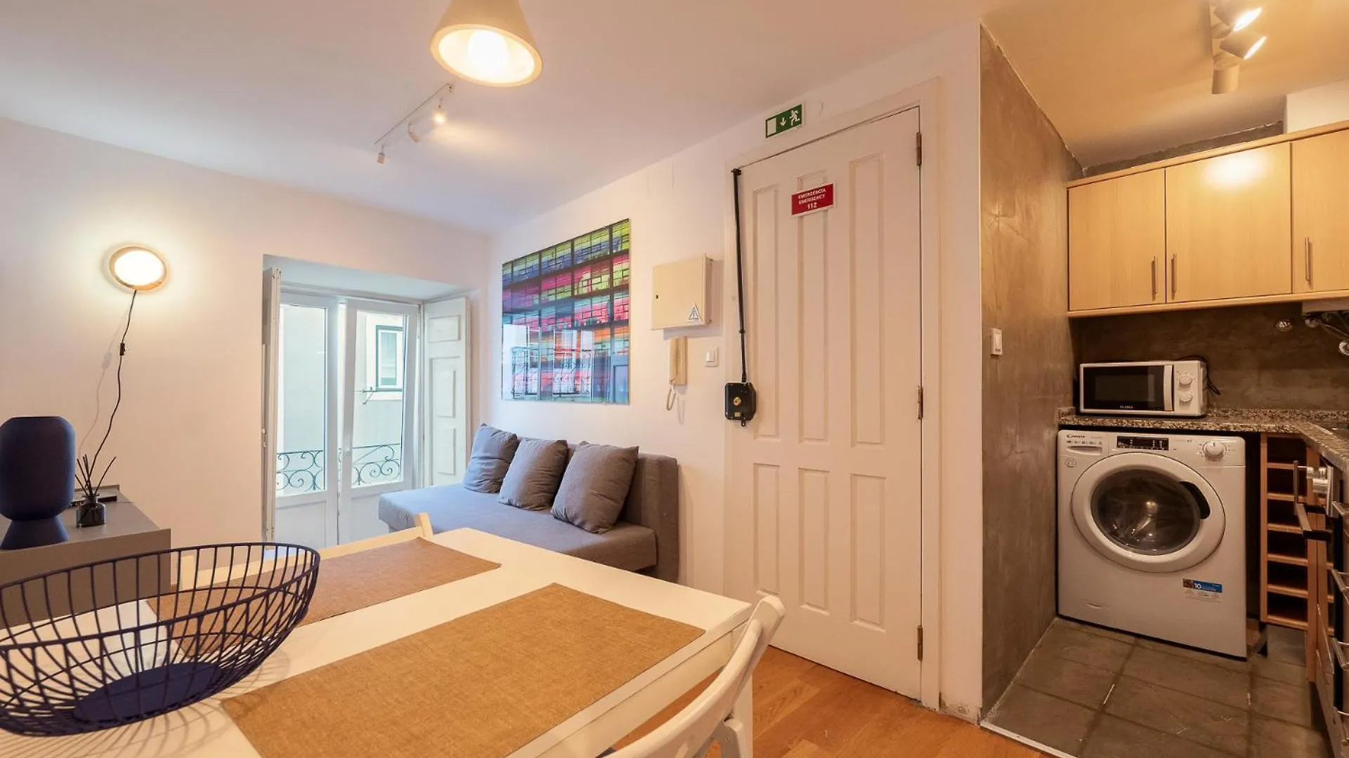 Contemporary Apartment In Chiado 3 Lissabon