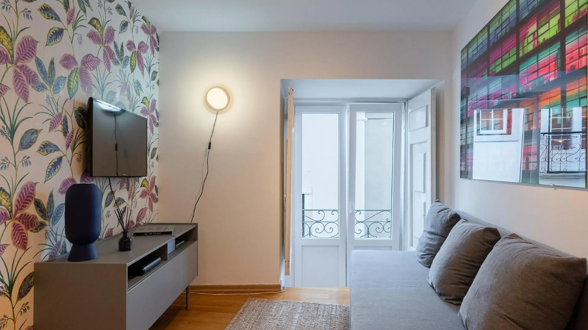 Contemporary Apartment In Chiado 3 Lisbon